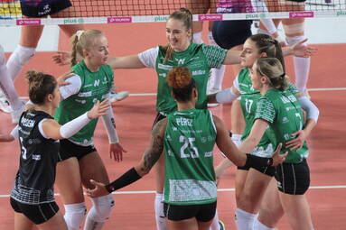 #VolleyWrocław po ciężkim starcie sezonu, zbiera kolejne punkty i pnie się w tabeli [ZDJĘCIA]