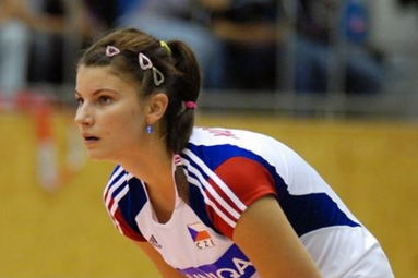 Andrea Kossanyiová przyjmującą Impela Wrocław